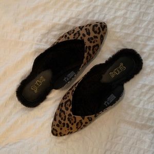 Leopard Print Mules / Slides with Faux Fur Details